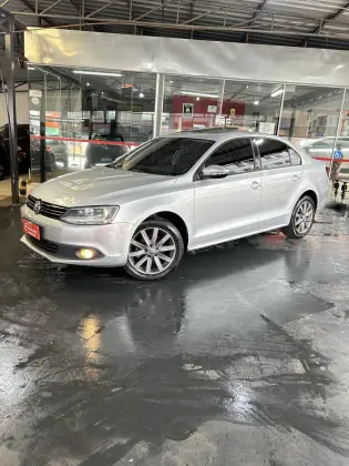 VOLKSWAGEN JETTA 2.0 COMFORTLINE FLEX 4P TIPTRONIC VOLKSWAGEN JETTA 2.0 COMFORTLINE FLEX 4P TIPTRONIC