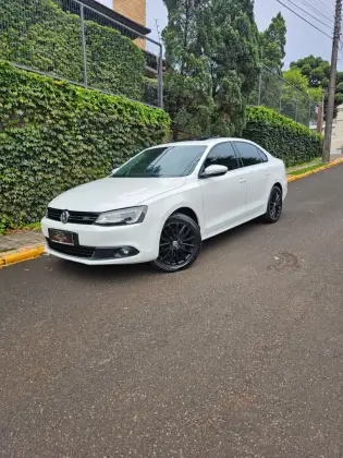 VOLKSWAGEN JETTA 2.0 TSI HIGHLINE 200CV GASOLINA 4P TIPTRONIC VOLKSWAGEN JETTA 2.0 TSI HIGHLINE 200CV GASOLINA 4P TIPTRONIC