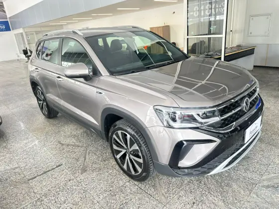 VOLKSWAGEN TAOS 1.4 250 TSI TOTAL FLEX HIGHLINE AUTOMÁTICO VOLKSWAGEN TAOS 1.4 250 TSI TOTAL FLEX HIGHLINE AUTOMÁTICO
