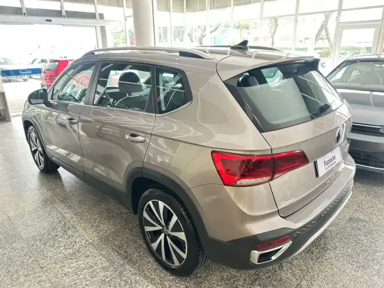 VOLKSWAGEN-TAOS-1.4 250 TSI TOTAL FLEX HIGHLINE AUTOMÁTICO VOLKSWAGEN-TAOS-2022