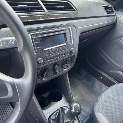 VOLKSWAGEN-VOYAGE-2020