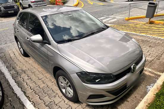VOLKSWAGEN-POLO-2020