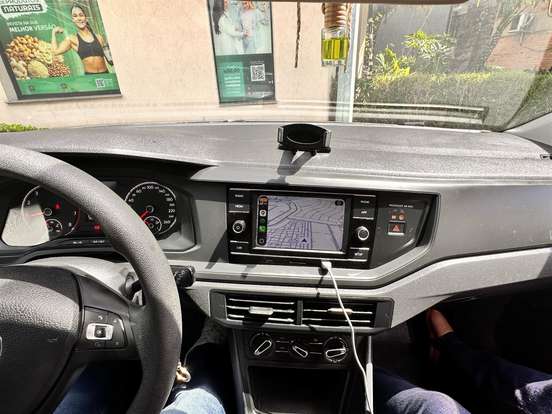 VOLKSWAGEN-POLO-2020