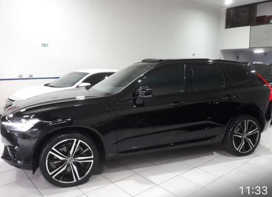 VOLVO-XC60-2021