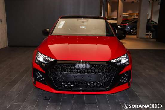 AUDI-RS3-2025