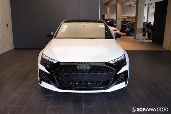 AUDI-RS3-2025