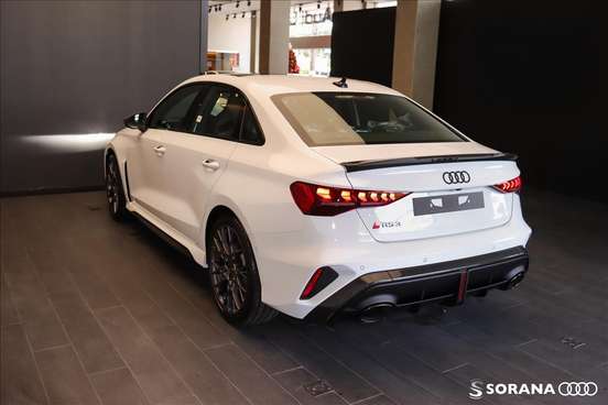 AUDI-RS3-2025
