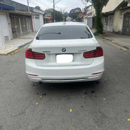 BMW-320i-2014