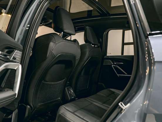 BMW-iX1-2024