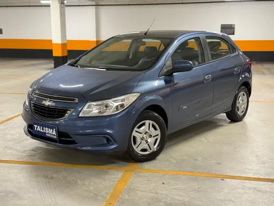 CHEVROLET ONIX 1.0 MPFI LT 8V FLEX 4P MANUAL CHEVROLET ONIX 1.0 MPFI LT 8V FLEX 4P MANUAL