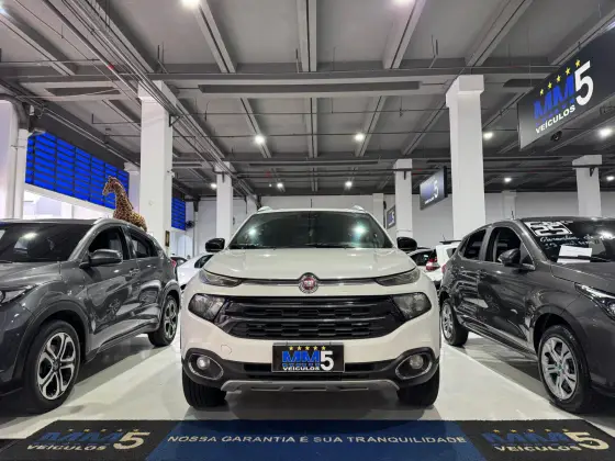 FIAT TORO 2.0 16V TURBO DIESEL VOLCANO 4WD AT9 FIAT TORO 2.0 16V TURBO DIESEL VOLCANO 4WD AT9