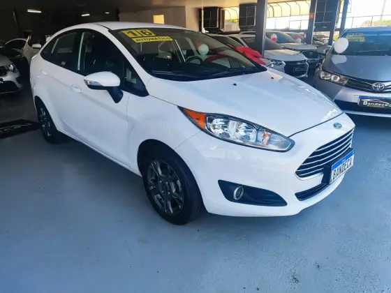 FORD FIESTA 1.6 SE SEDAN 16V FLEX 4P POWERSHIFT