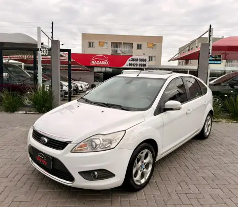 FORD FOCUS 2.0 TITANIUM HATCH 16V FLEX 4P AUTOMÁTICO