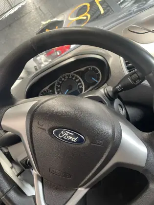FORD KA 1.0 TI-VCT FLEX SE MANUAL FORD KA 1.0 TI-VCT FLEX SE MANUAL