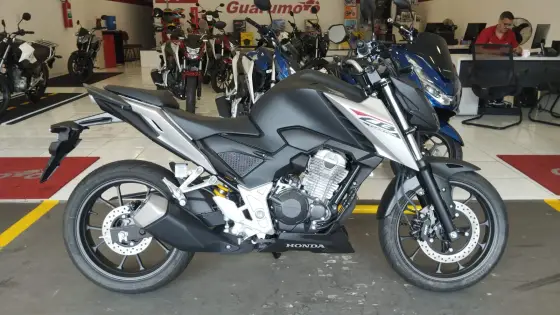 HONDA CB 300F TWISTER CBS HONDA CB 300F TWISTER CBS