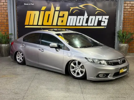 HONDA CIVIC 1.8 EXS 16V FLEX 4P AUTOMÁTICO HONDA CIVIC 1.8 EXS 16V FLEX 4P AUTOMÁTICO