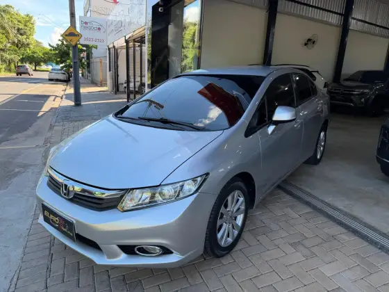 HONDA CIVIC 1.8 LXS 16V FLEX 4P AUTOMÁTICO