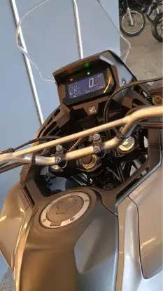 HONDA-XRE 300 SAHARA-2024