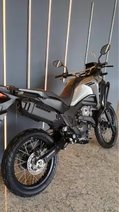 HONDA-XRE 300 SAHARA-2024