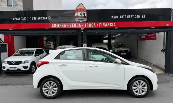 HYUNDAI HB20 1.0 COMFORT PLUS 12V FLEX 4P MANUAL HYUNDAI HB20 1.0 COMFORT PLUS 12V FLEX 4P MANUAL