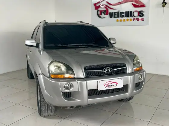 HYUNDAI TUCSON 2.0 MPFI GL 16V 142CV 2WD GASOLINA 4P AUTOMÁTICO