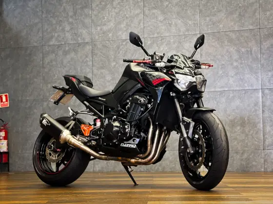 KAWASAKI Z900 KAWASAKI Z900