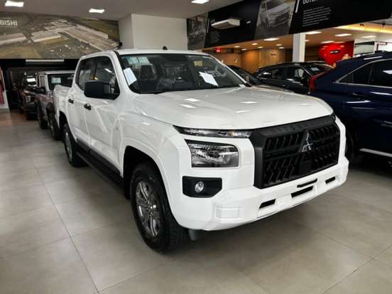 MITSUBISHI-TRITON-2.4 BITURBO DIESEL CD GLS 4X4 AUTOMÁTICO MITSUBISHI-TRITON-2025