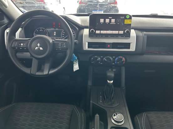 MITSUBISHI-TRITON-2025