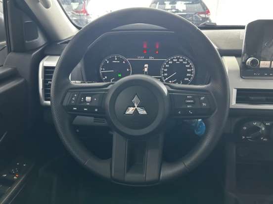 MITSUBISHI-TRITON-2025