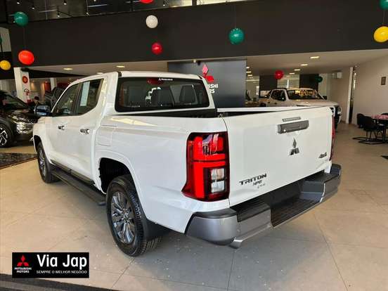 MITSUBISHI-TRITON-2.4 BITURBO DIESEL CD HPE 4X4 AUTOMÁTICO MITSUBISHI-TRITON-2025