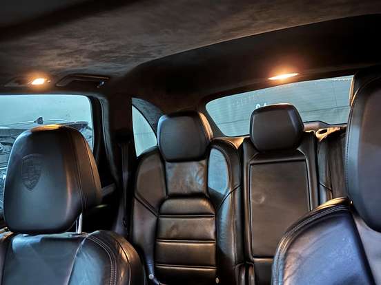 PORSCHE-CAYENNE-4.8 4X4 V8 32V TURBO GASOLINA 4P TIPTRONIC PORSCHE-CAYENNE-2011