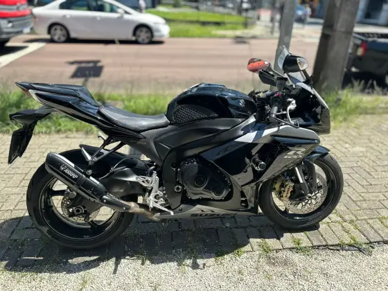 SUZUKI GSX-R1000 SUZUKI GSX-R1000