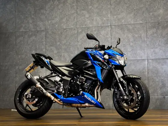 SUZUKI GSX-S750A 