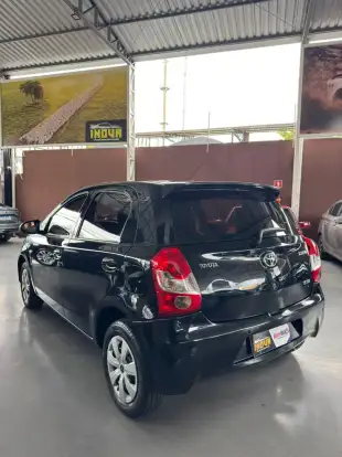 TOYOTA-ETIOS-2016