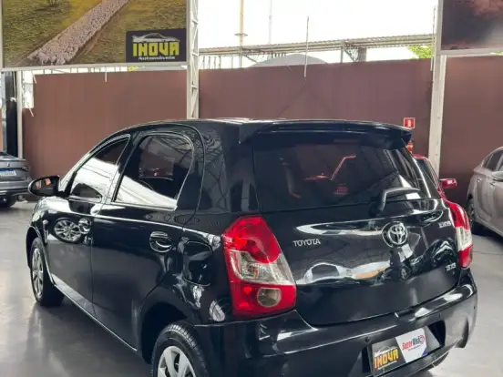 TOYOTA-ETIOS-1.5 XS SEDAN 16V FLEX 4P AUTOMÁTICO TOYOTA-ETIOS-2016