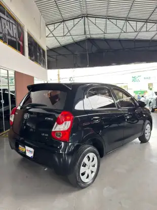 TOYOTA-ETIOS-2016