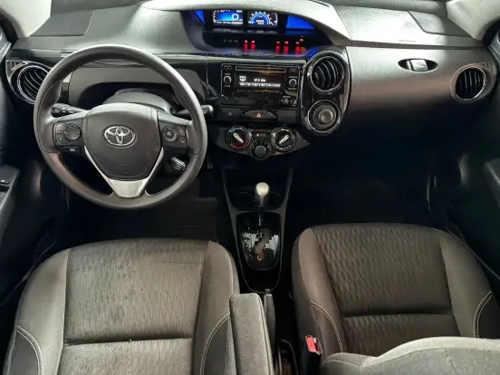 TOYOTA-ETIOS-2016