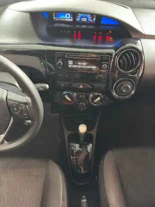 TOYOTA-ETIOS-2016