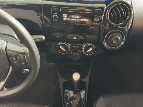 TOYOTA-ETIOS-1.5 XS SEDAN 16V FLEX 4P AUTOMÁTICO TOYOTA-ETIOS-2016