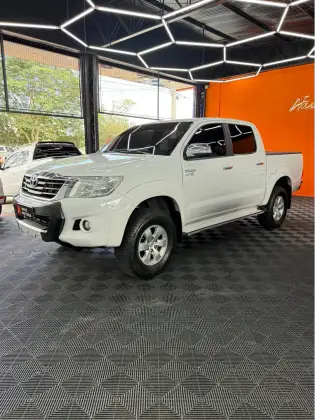 TOYOTA HILUX 2.7 SRV 4X2 CD 16V FLEX 4P AUTOMÁTICO TOYOTA HILUX 2.7 SRV 4X2 CD 16V FLEX 4P AUTOMÁTICO