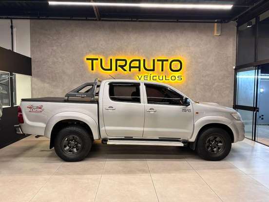 TOYOTA-HILUX-3.0 SR 4X4 CD 16V TURBO INTERCOOLER DIESEL 4P AUTOMÁTICO TOYOTA-HILUX-2012