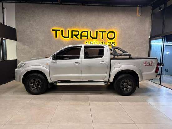 TOYOTA-HILUX-3.0 SR 4X4 CD 16V TURBO INTERCOOLER DIESEL 4P AUTOMÁTICO TOYOTA-HILUX-2012
