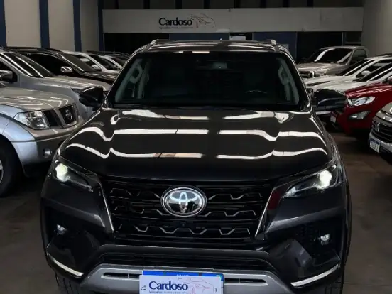 TOYOTA-HILUX SW4-2.8 D-4D TURBO DIESEL SRX 7L 4X4 AUTOMÁTICO TOYOTA-HILUX SW4-2022