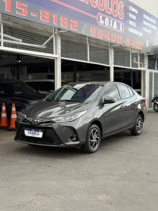 TOYOTA YARIS 1.5 16V FLEX SEDAN XLS MULTIDRIVE TOYOTA YARIS 1.5 16V FLEX SEDAN XLS MULTIDRIVE