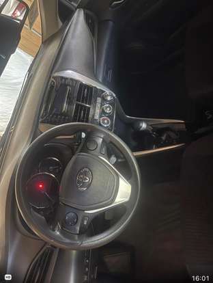 TOYOTA-YARIS-2019