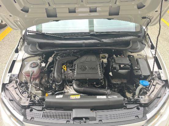 VOLKSWAGEN POLO 1.0 170 TSI MANUAL