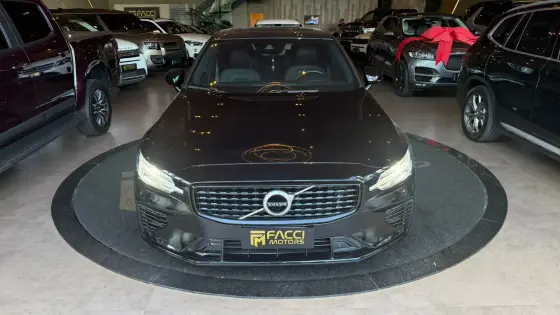 VOLVO S60 2.0 T8 R-DESIGN HÍBRIDO 4P AUTOMÁTICO VOLVO S60 2.0 T8 R-DESIGN HÍBRIDO 4P AUTOMÁTICO