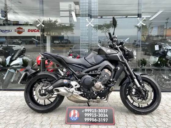 YAMAHA MT-09 