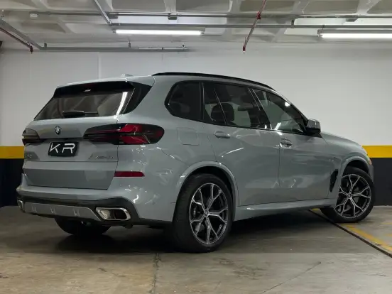 BMW-X5-3.0 I6 TURBO HÍBRIDO XDRIVE50E M SPORT AUTOMÁTICO BMW-X5-2023