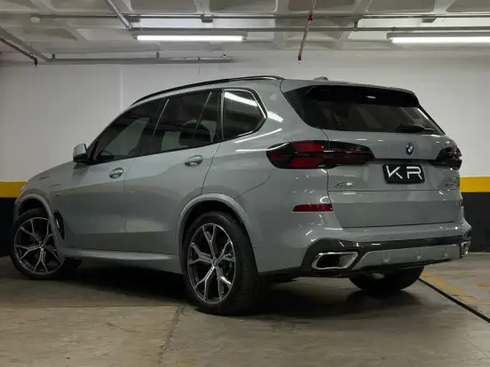 BMW-X5-3.0 I6 TURBO HÍBRIDO XDRIVE50E M SPORT AUTOMÁTICO BMW-X5-2023